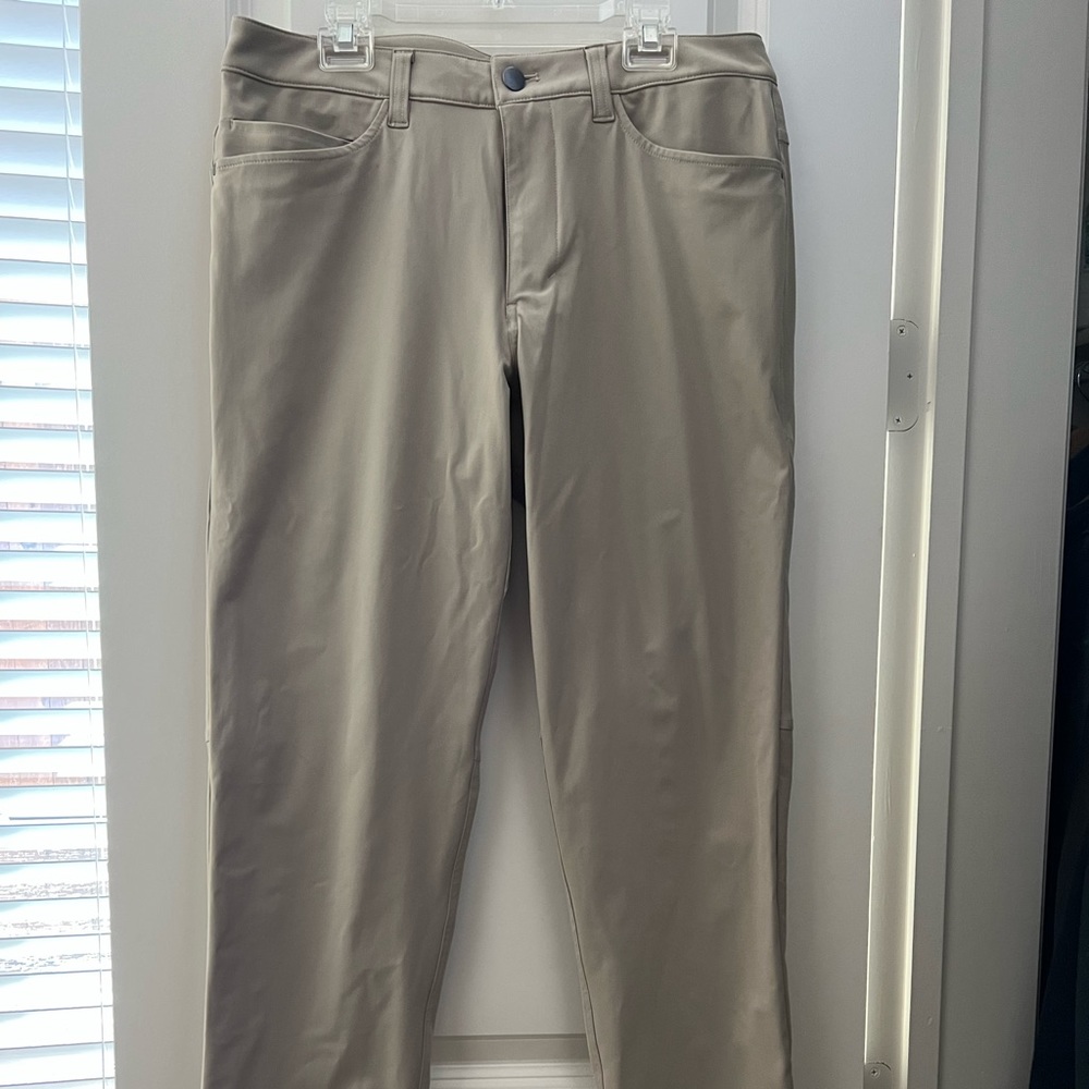 Men’s Lululemon five pocket pants, size 30